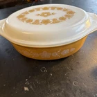 Pyrex Vintage Butterfly Gold 2.5 Qt Casserole Baking Dish with Lid