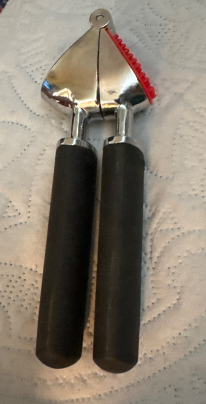 OXO Good Grips Garlic Press, Heavy Duty w/ Built in Cleaning Tool