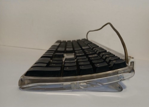 Apple Macintosh M7803 USB Keyboard - Picture 4 of 5