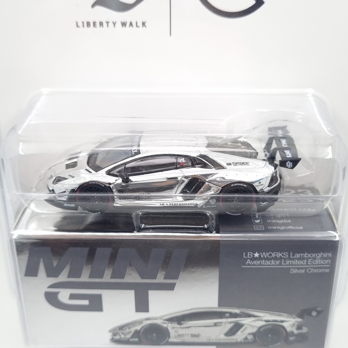 MINI GT LB WORKS LAMBORGHINI AVENTADOR LBWK CHROME IMX 2025