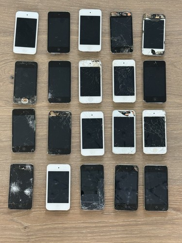 Apple iPod Touch 4th Generation 8GB Black/White PARTS ONLY - Picture 4 of 5