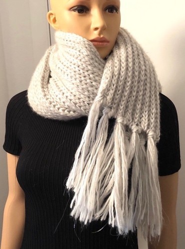 Oversize Strick Schal Off White Silber Metallic Fäden - Bild 2 von 10