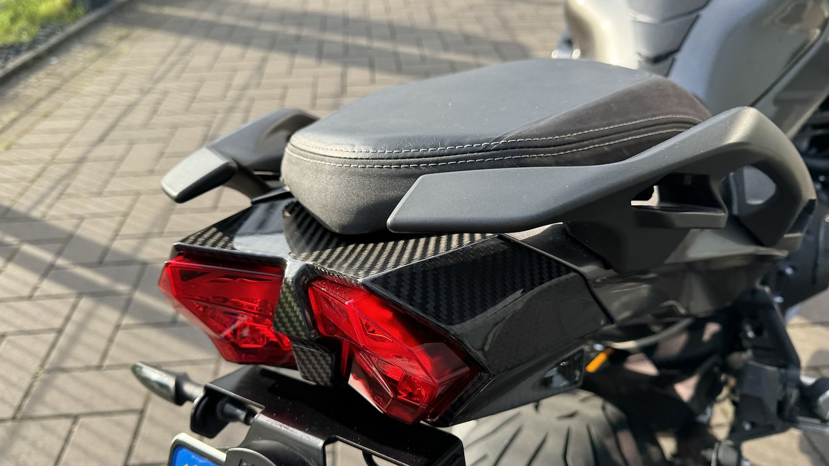 MH Carbon Tail Light Cover Suitable For Kawasaki Ninja H2 SX