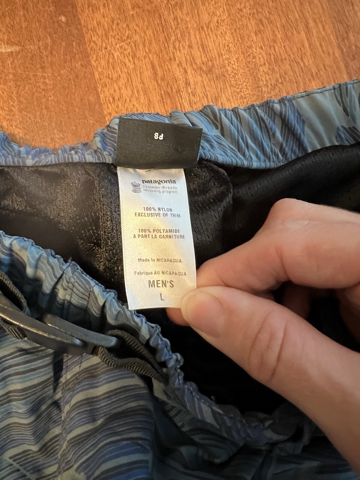 Patagonia 2010 River Shorts Wave Pattern PYB 57090S0 Mens Size Large thumbnail 7