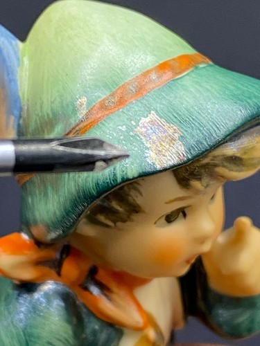 Statuina lezione di canto Goebel Hummel, #63, TMK6, ragazzo seduto con uccellino - Foto 4 di 13
