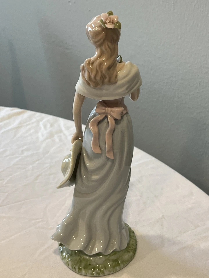 Vintage A SPRING STROLL Avon 2002 Porcelain Figurine Moment Memories collectible - Image 2 of 4