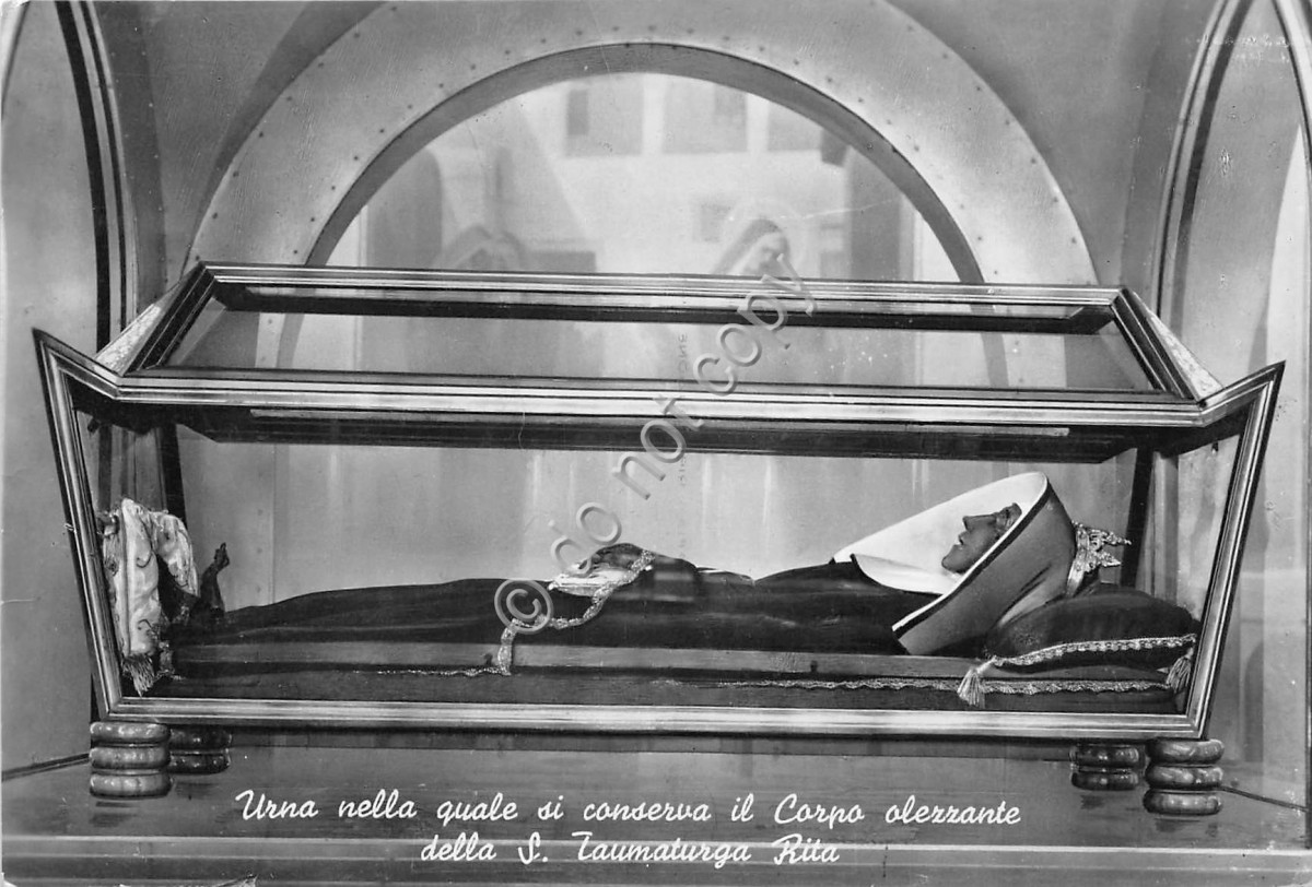 Cartolina Santuario Santa Rita da Cascia Urna con corpo S. Rita anni '50 (Siena)