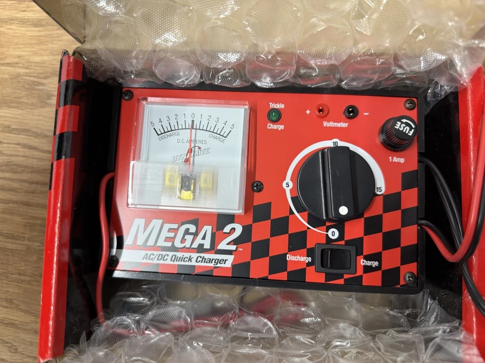 Dynamite Mega 2 AC/DC Quick Charger & Ni-Cd Battery  Fast Charge 12v 110v - Image 3 of 4