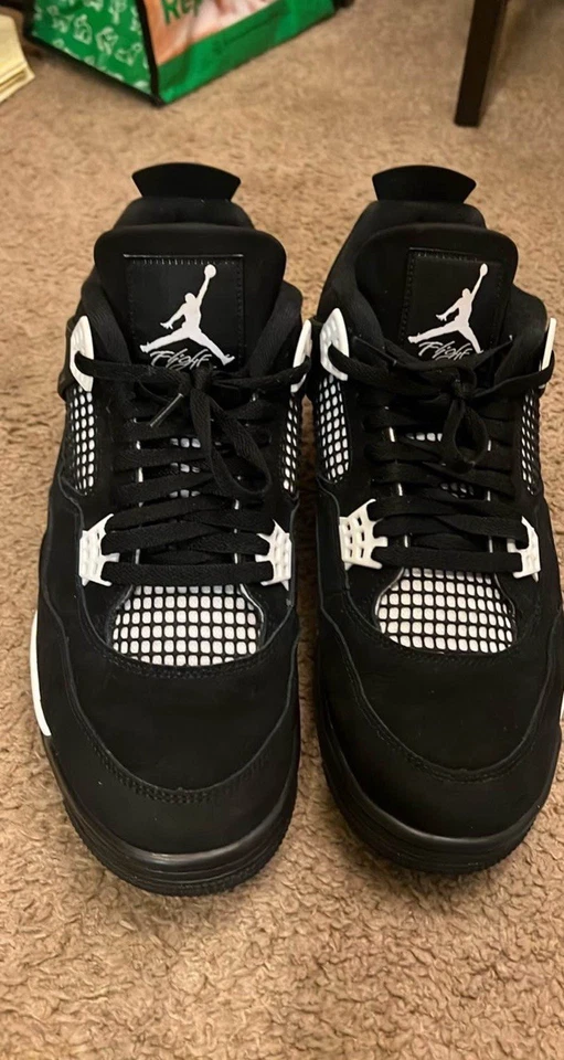 Size 10 - Air Jordan 4 Retro White Thunder - Image 4 of 4