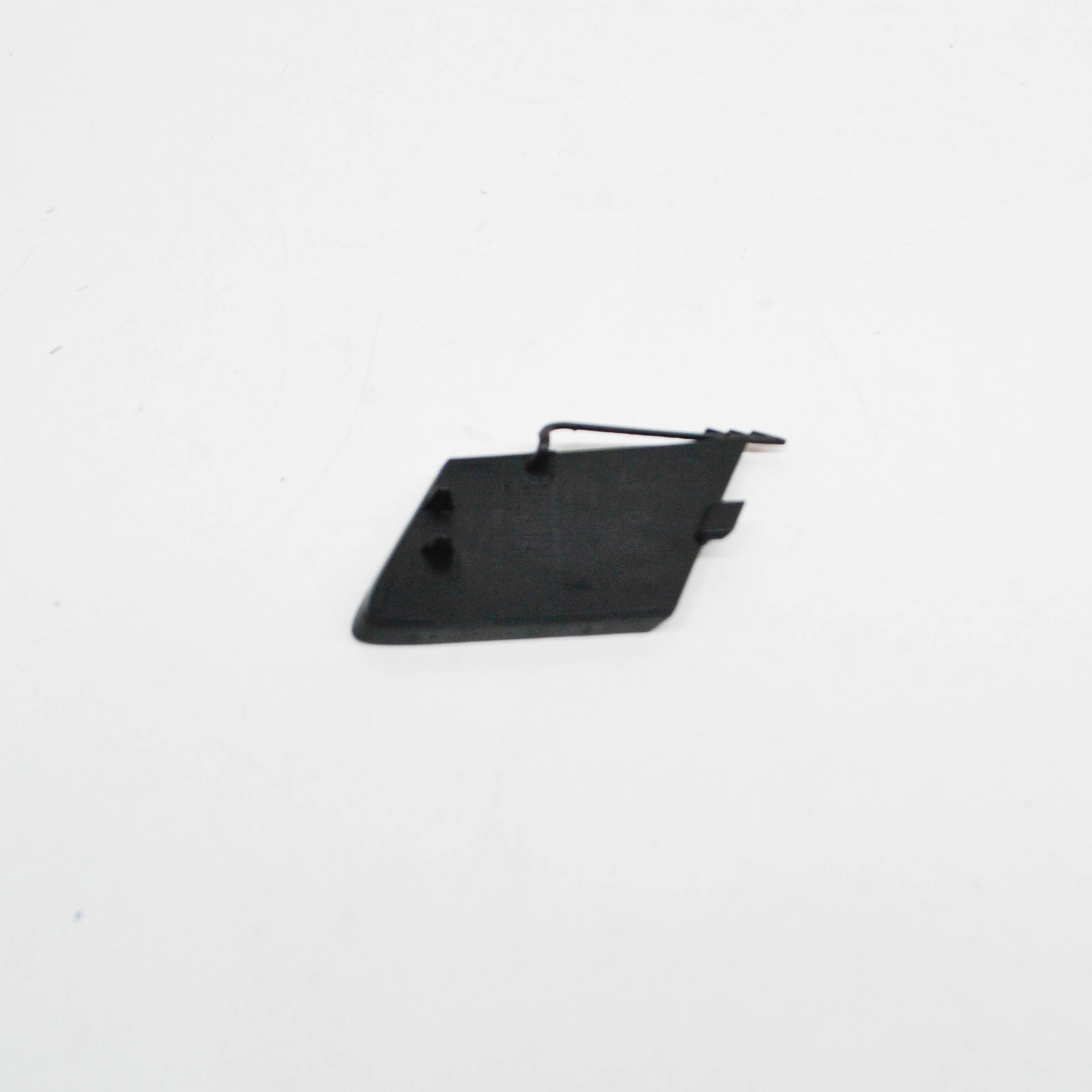 NEW AUDI R8 SPYDER 42 FRONT RIGHT LOWER TOW HOOK COVER 420807241A01C
