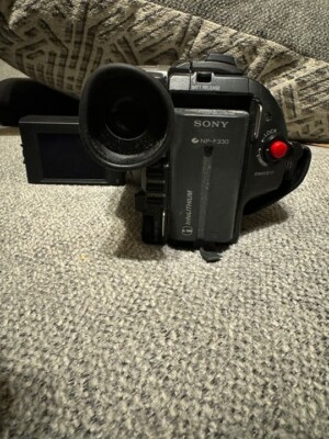 Sony Handycam Vision CCD-TRV65 Hi8 Video Camera Night Vision Video