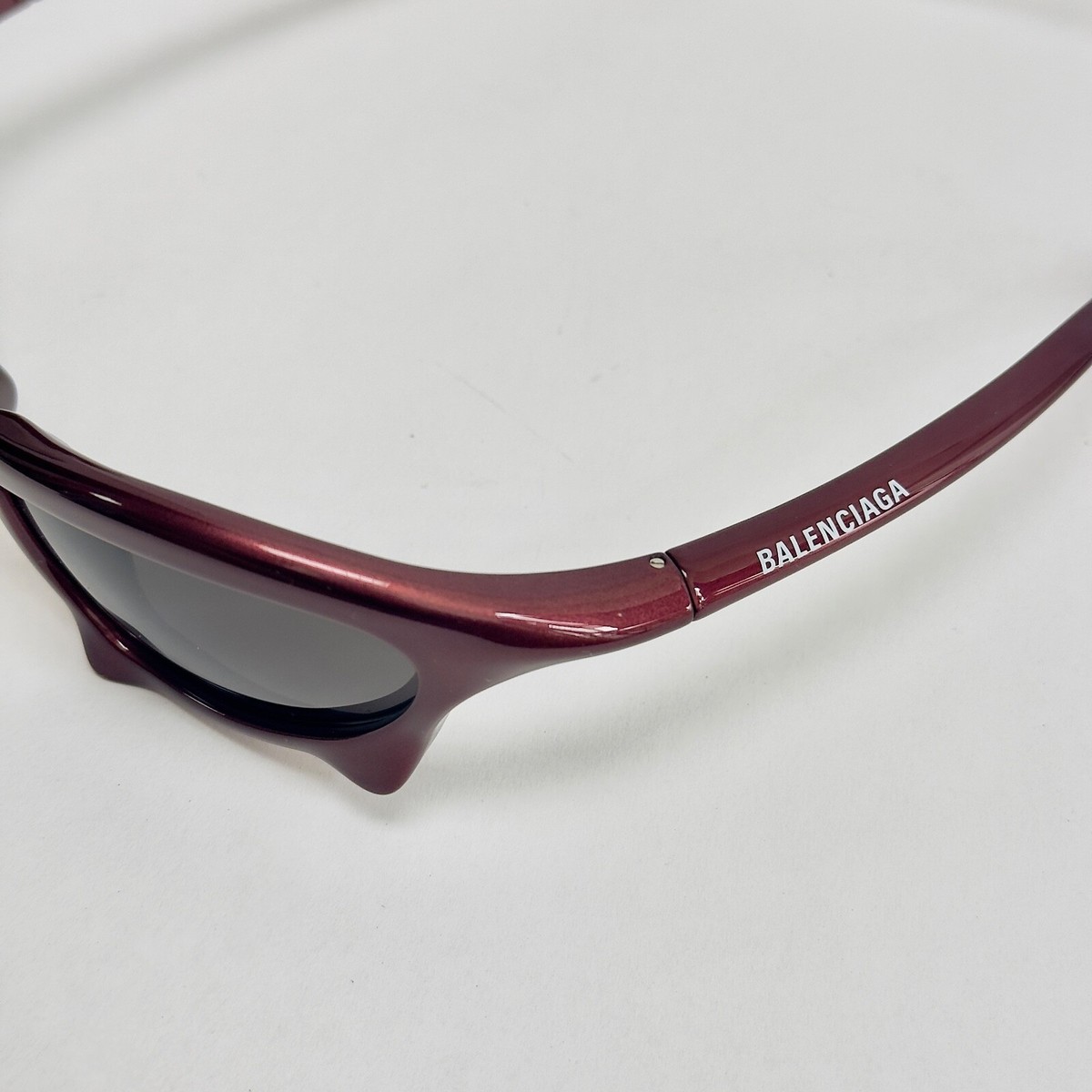 BALENCIAGA サンバイザー 今日特価】BALENCIAGA サンバイザー - メルカリ