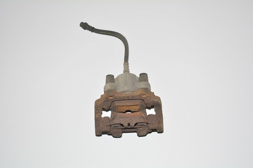 BMW F30 320d Bremssattelgehäuse links Caliper housing left