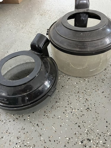 1980's Rainbow Vacuum D4C Canister With Power Nozzle & Attachments - Picture 15 of 24