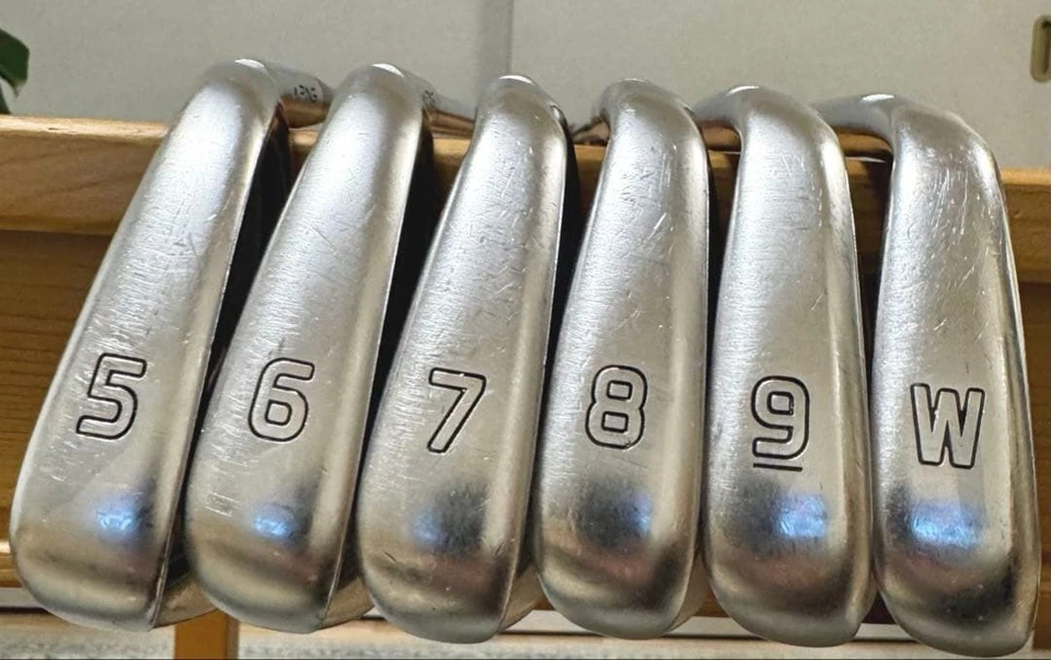 Juego de plancha Ping i210 6 piezas 5-9-W punto azul rígido flexible dinámico dorado S200 diestro Foto 2 de 4