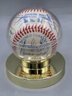 Chicago White Sox 1982 Team Autographed Baseball, 26 Signatures - Carlton Fisk