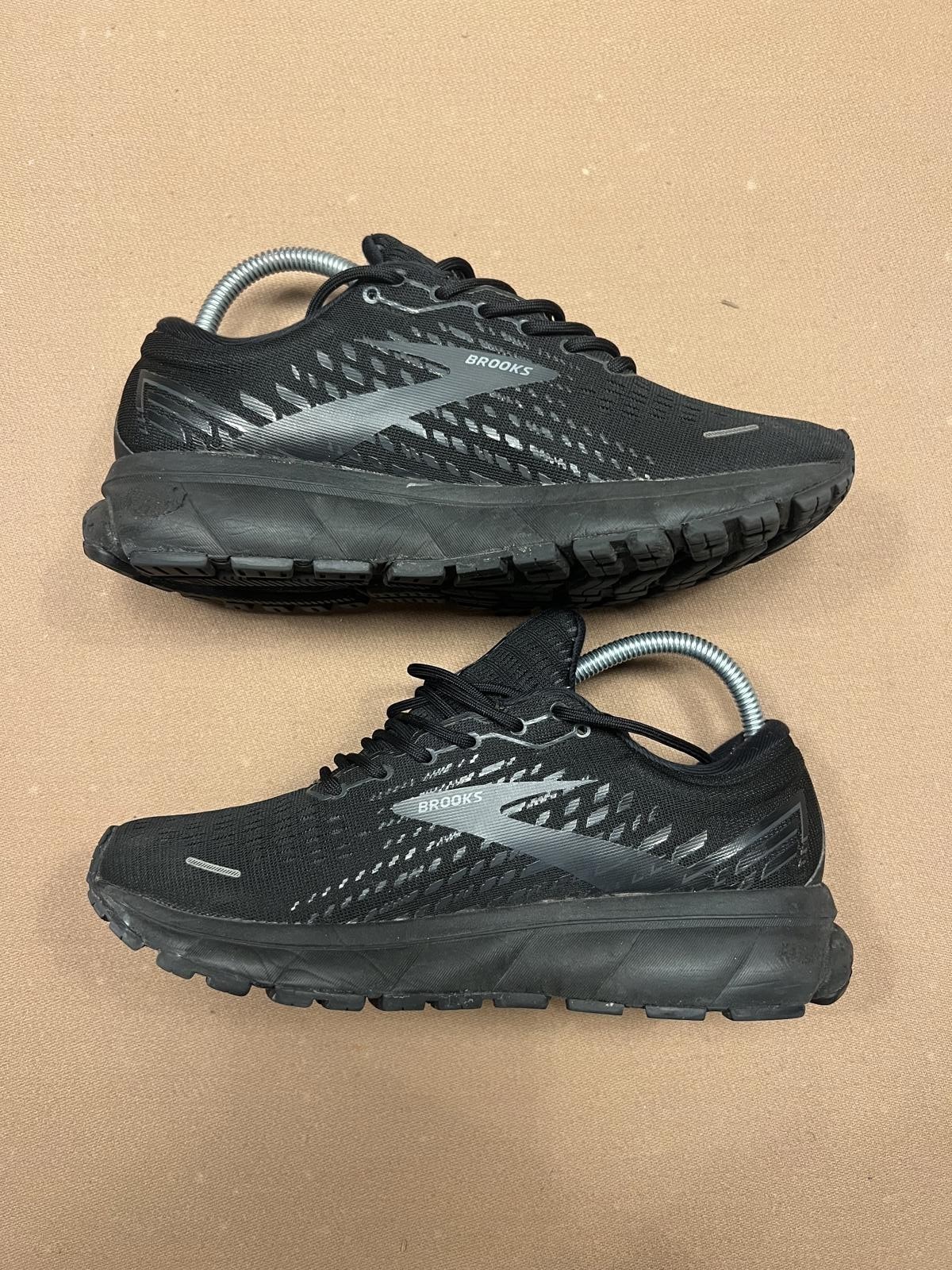 Brooks Ghost 13 Triple Black - image 2