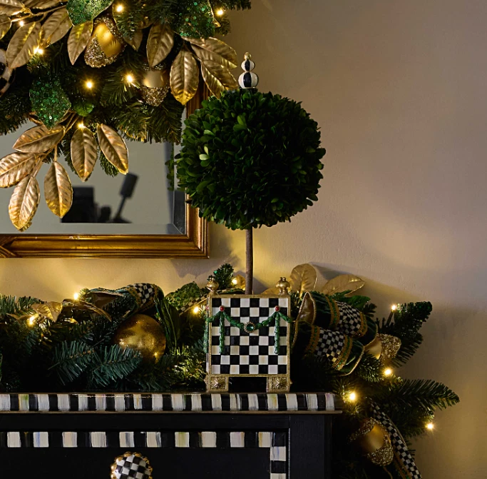 Topiario de boj de lujo esmeralda Mackenzie-Childs Foto 2 de 2