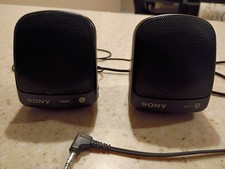 VTG. Sony SRS-17 Walkman Portable Speakers 3.5mm Aux & Case TESTED NEW BATTERIES