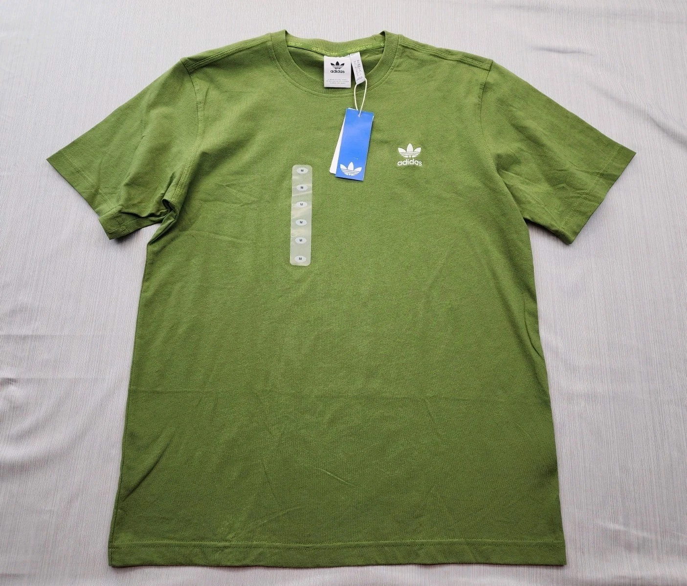New Men's Adidas Trefoil Essentials Tee Shirt Size Medium Mens Tech Olive