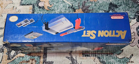 1985 NINTENDO NES ACTION SET CONSOLE MATTEL CANADIAN EDITION IN BOX TESTED