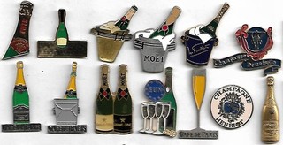 lot de 13 pin's champagne vins pétillants