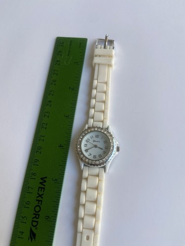 Geneva platinum women watch 7805 Japan Movt Working Great New Battery - Picture 4 of 6