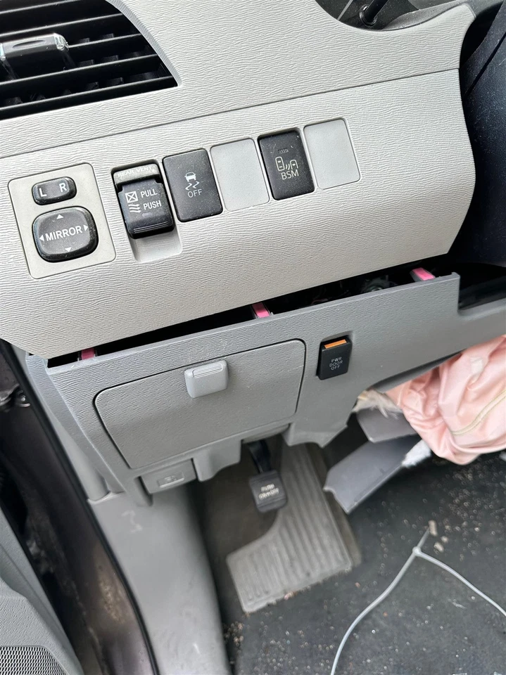 Alternador usado compatible con: Toyota Sienna 2014 150 amperios grado A Foto 2 de 4