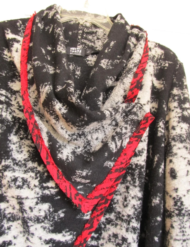 Capa/casaco feminino Art of Cloth tamanho grande - Imagem 4 de 4