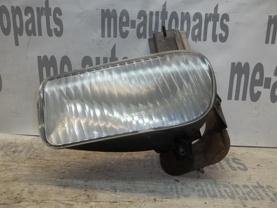 Faro antiniebla parachoques delantero izquierdo Cadillac Seville 98-04 25648304 OEM Foto 2 de 4