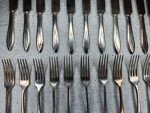 ADAM By 1917 Oneida Community - Lot Of 23 Glossy Silver Plate Flatware Pieces - Picture 4 of 12