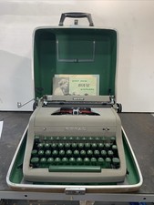 1950'S Royal Quiet de Luxe Typewriter with Case Working  Classic Exc, Original thumbnail