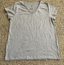 District Re-Tee Women  s V Neck Short Sleeve T-Shirt Gray Size L