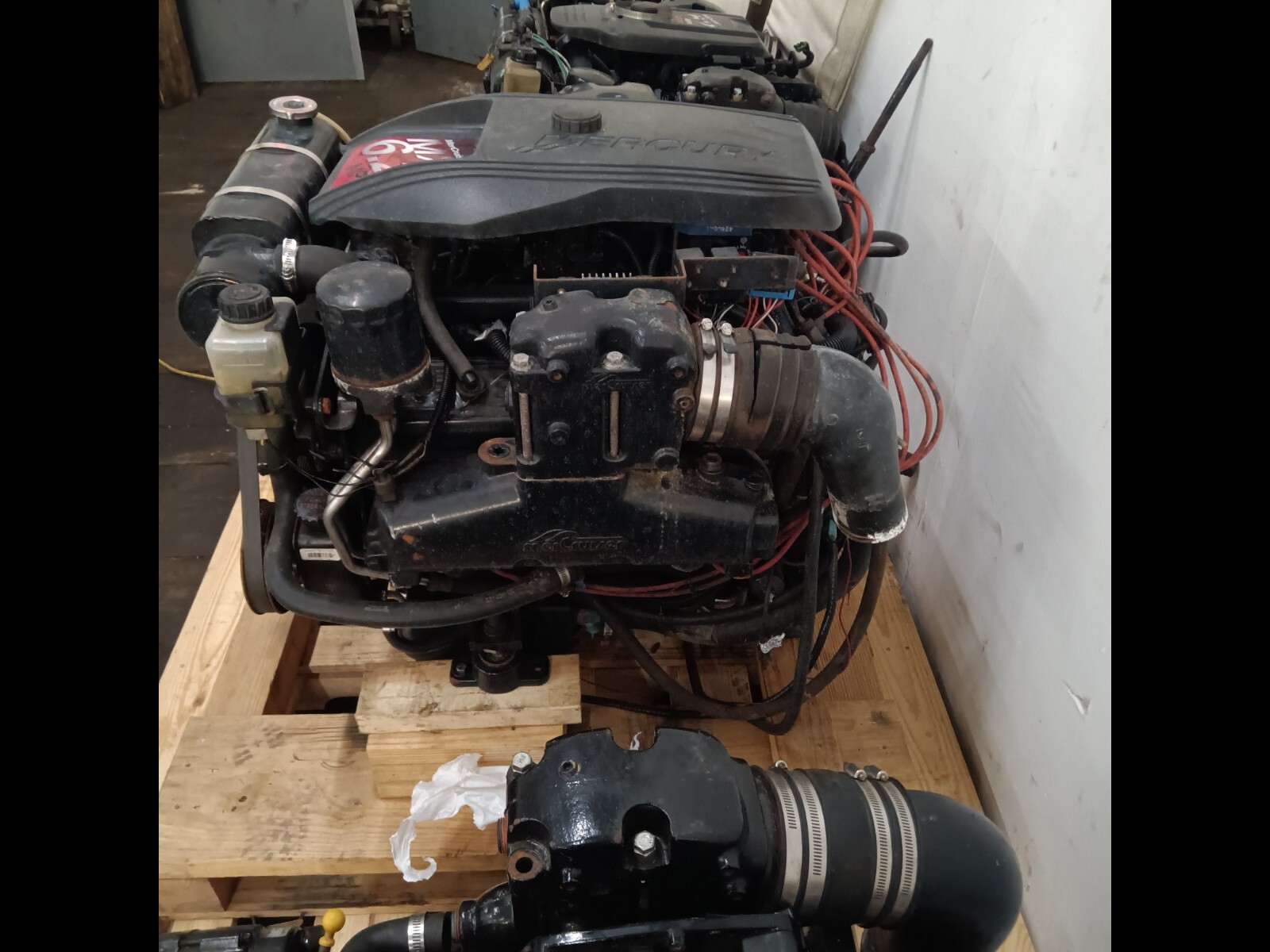 MERCRUISER 6.2 LITER 320 HP FWC MARINE ENGINE eBay