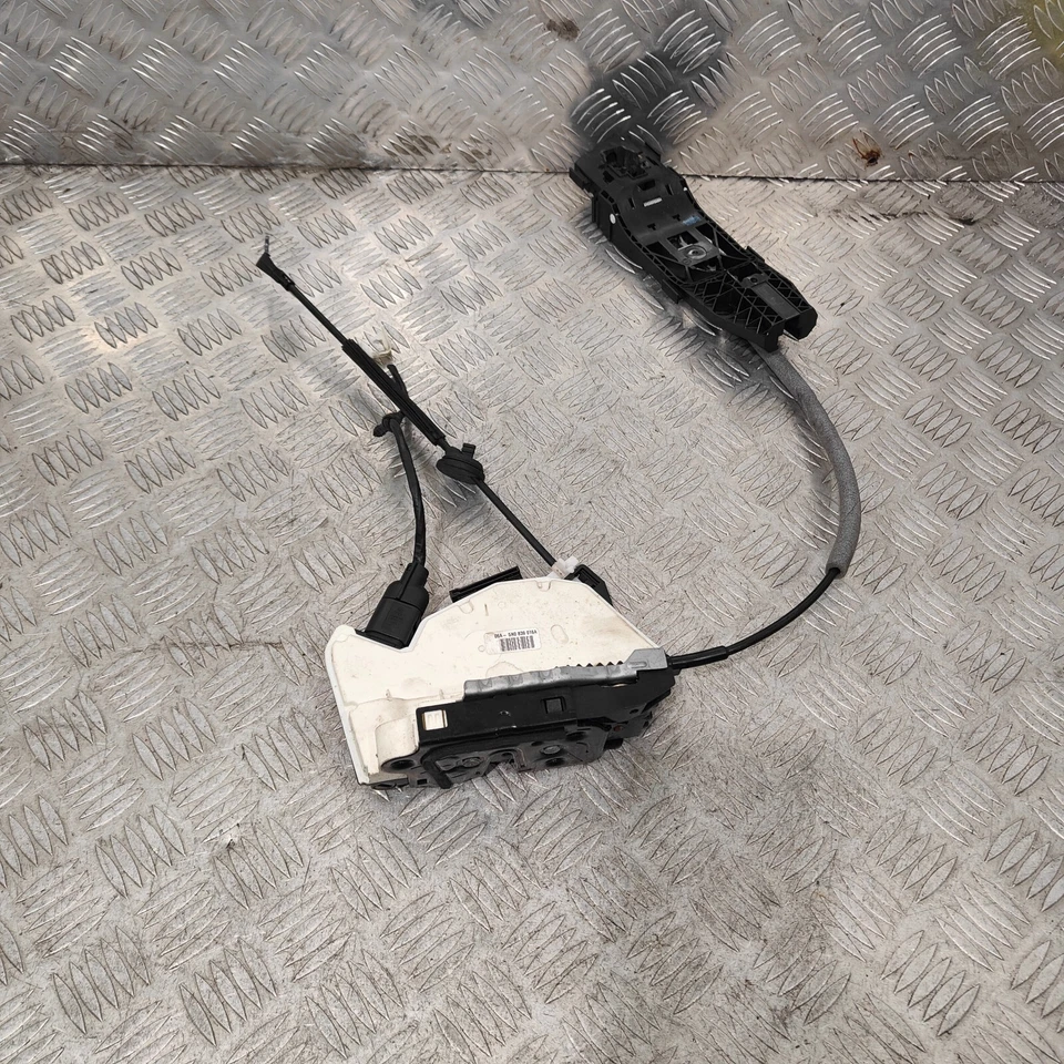 Volkswagen Passat 2008 conductor trasero derecho cerradura puerta cierre 5N0839016A #1 Foto 2 de 4