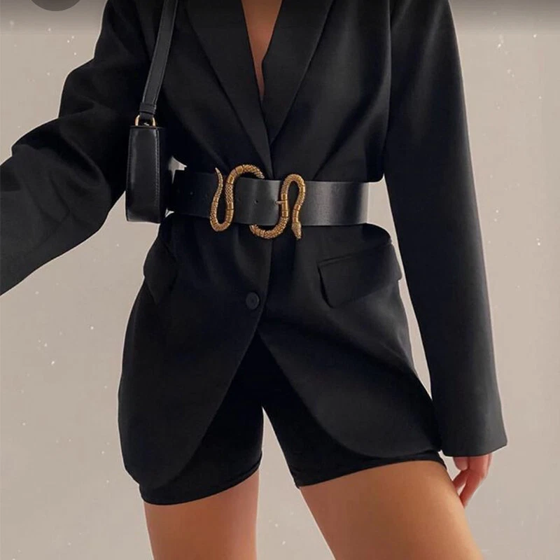 Snake belt shop outfit