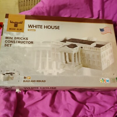 White House Wise Elk Mini Brick Construction Set STEM Build & Rebuild Christmas 