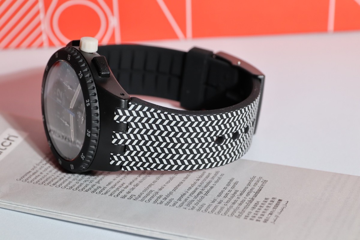 NEW Swatch Originals GIROTEMPO Chronograph 42mm Black And NEW Swatch Originals GIROTEMPO Chronograph 42mm Black And