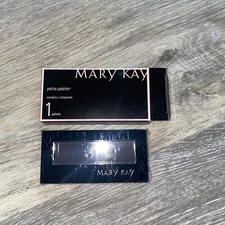 Mary Kay Petite Palette ~ Holds Up To 4 Chromafusion Eyeshadows ~ Magnetic Tray