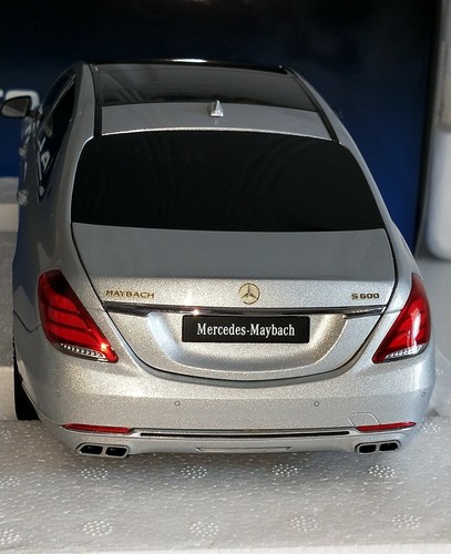 MERCEDES MAYBACH S KLASSE S600 SILVER AUTOART 76292 1:18 NEW IN BOX - Imagen 3 de 12
