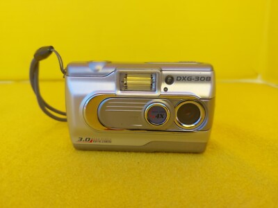 DXG-308 Ultra Compact Digital Camera 3.0MP Silver - Tested & Working!