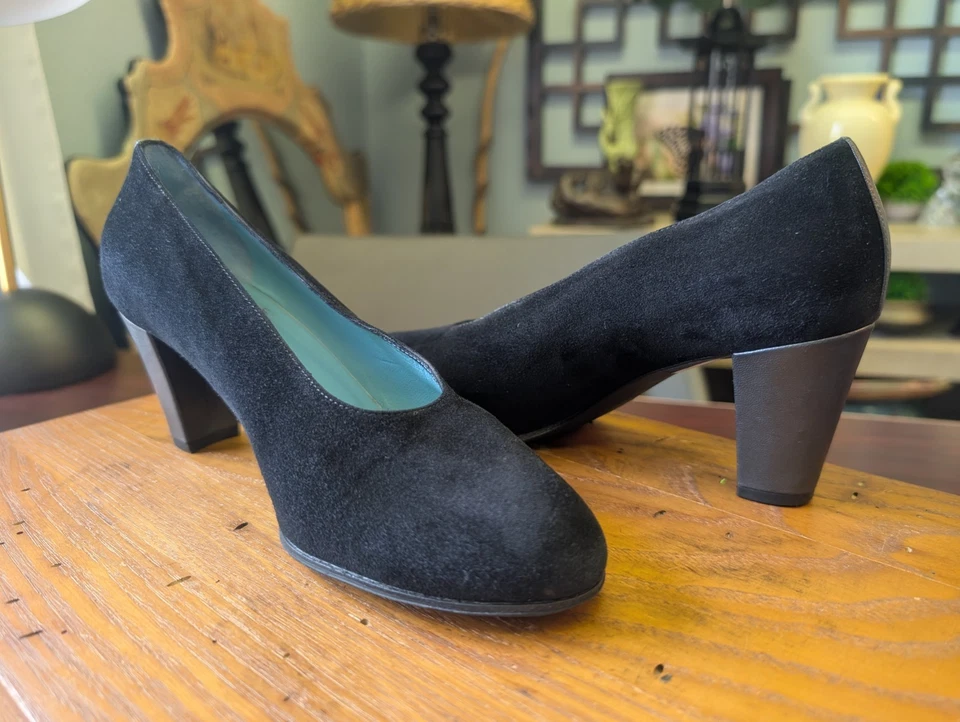 Bomba de gamuza negra Thierry Rabotin 37 con tacón metálico Foto 3 de 4