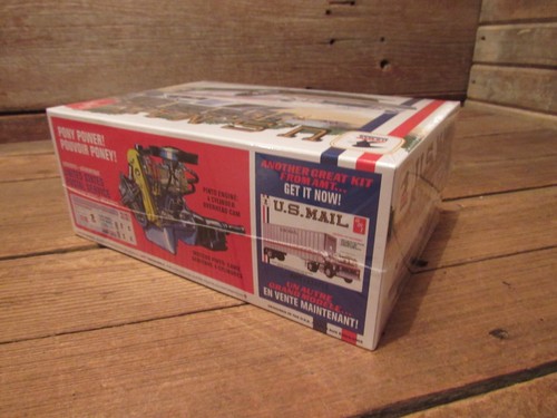 AMT U.S. MAIL 1977 FORD PINTO Model Car Kit - NEW SEALED! - Picture 3 of 5