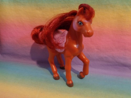 Silla de montar Fisher Price Loving Family casa de muñecas caballo marrón Haley Comet lavanda - Imagen 4 de 8