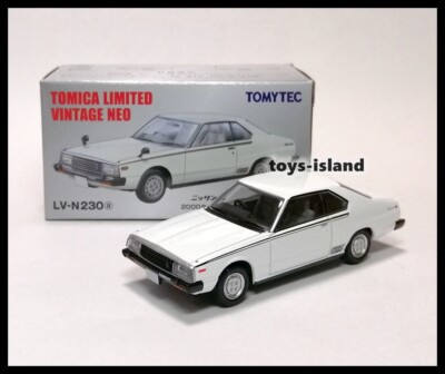 Modellino Nissan Skyline HT 2000 Turbo 1981 – Tomytec Tomica Limited Vintage Neo LV-N230a – 1/64, Bianco