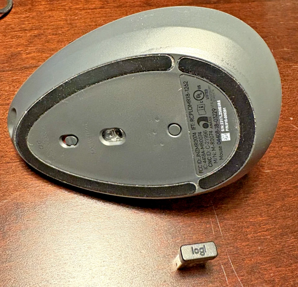 Logitech MX Ratón Ergonómico Vertical - Inalámbrico Bluetooth + Receptor USB Foto 3 de 4