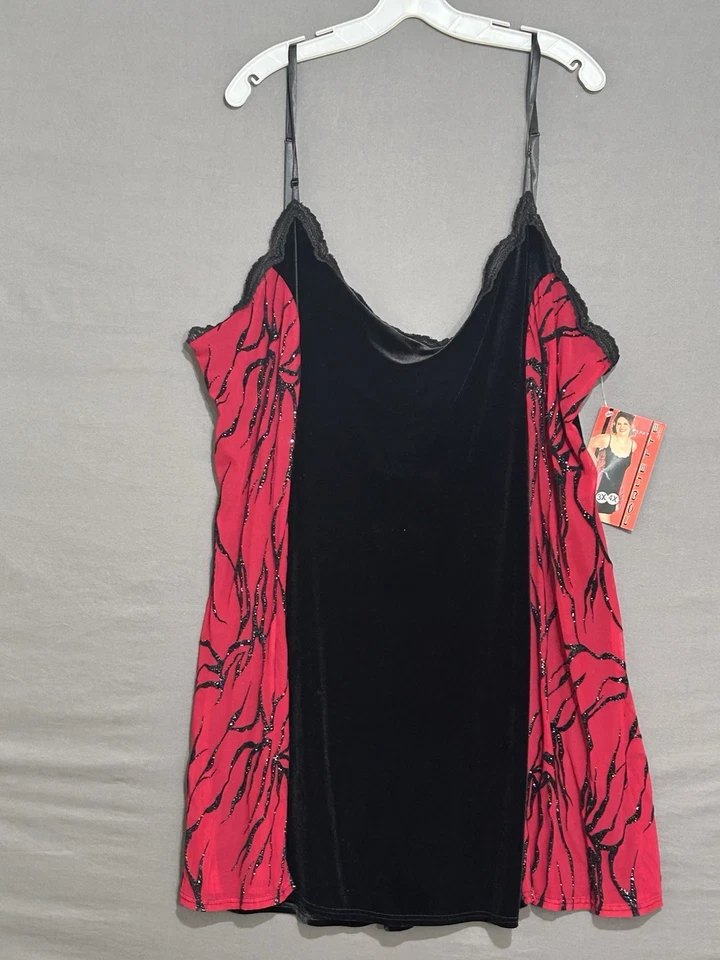 Camisón Coquette Chemise talla 3X/4X terciopelo negro con lados rojo-negro transparente Foto 2 de 4
