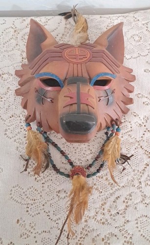 Handgefertigte Keramik Indianer Fuchs Geist Maske Wandbehang Perlen Federn