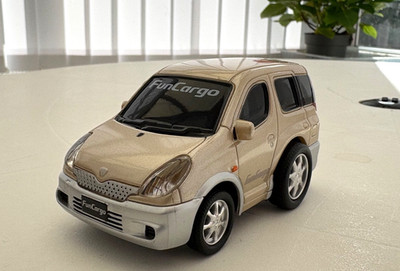 TOYOTA Funcargo (Yaris Verso) japanisches Spielzeugauto SELTEN GEFUNDEN Sammlung