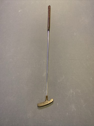 ACUHNET BULLEYE PUTTER JOHN REUTER JR. PUTTER GOLF CLUB DF 5 A LH